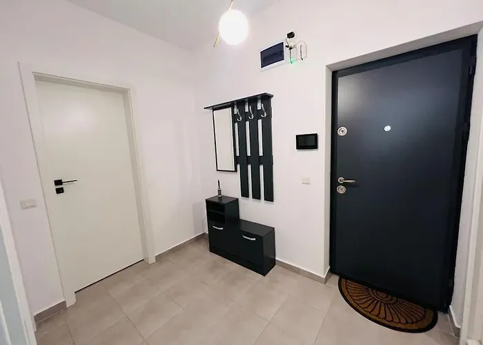 Stylish Urban Studio, Sky Garden